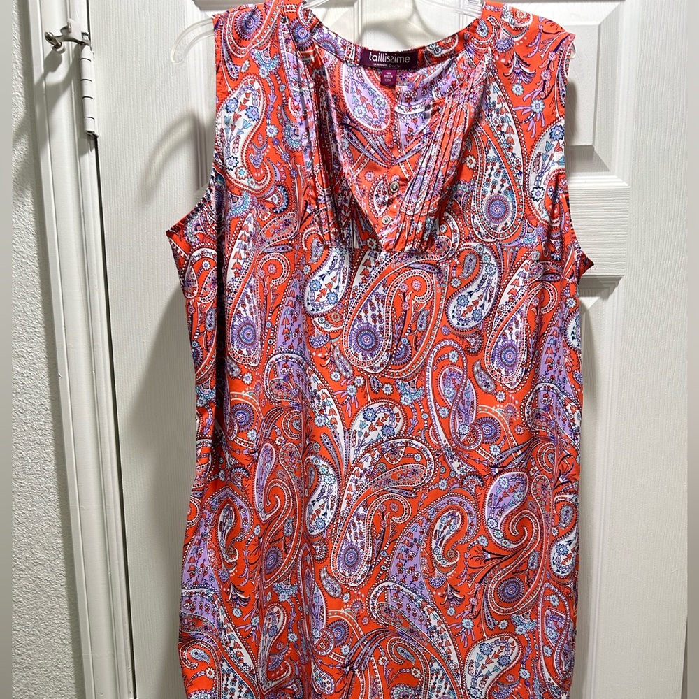 Sleeveless dress